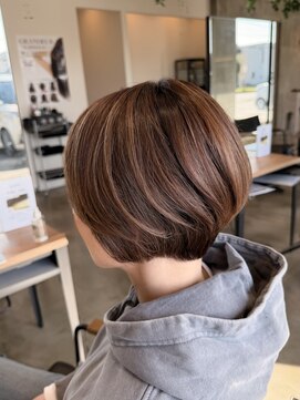 グランデュール 浜松小豆餅店(GRANDEUR) 大人ショート　ショートボブ