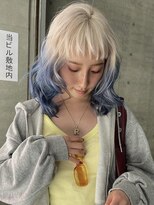 イェッカ パビル(YECCA pabil) ホワイト×ブルーデザイン