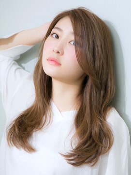 レイ ルーチェ(LEI LUCE.) 抜け感のあるナチュラルスタイル