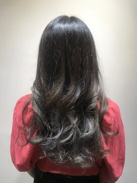 ニルバ(niLva) nilva/アッシュグレージュグラデーション[山村麻悠]