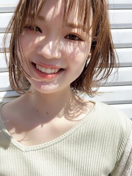 ニコラ(NICOLA) シースルーボブ×ベージュ