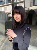 韓国レイヤースタイル ミディアムヘア ワイドバング 暗髪カラー