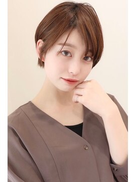 アイ(I.) 【 I. 】30代からの襟足すっきり前下がりショートボブ 川口
