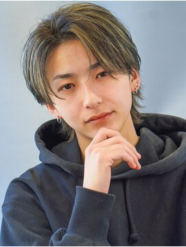 オーシャントーキョー 渋谷(OCEAN TOKYO) センターパートシースルーマッシュツーブロック刈り上げ韓国ヘア