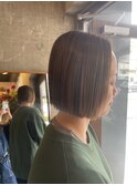 切りっぱなしボブ/ハイライト/ベージュ系カラー