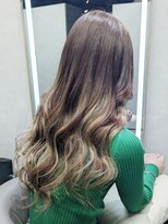 レアナ バイ ニーナ(Leana by NINA)&nbsp;プルエクステでロングヘア