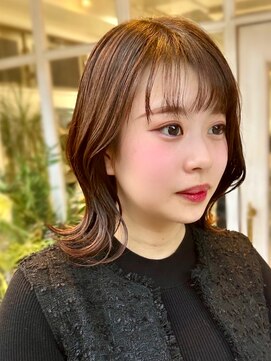 ウォーターリリー(Water Lily) 大人可愛い外ハネミディ