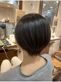 ショートボブ