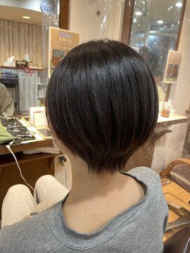 ジジ バイ プロデュース 相模原店(JiJi by produce) ショートボブ
