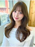 結べるミディアムレイヤー 上品なくびれヘア
