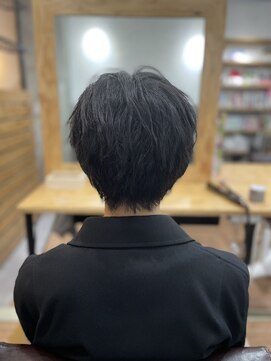 クーシ(kuusi) 縦落ちパーマ【高円寺/東高円寺/新高円寺】