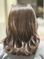 アンジー(Angee)&nbsp;リタッチカラー＋毛先アレンジで、いつもと違う柔らかい印象に