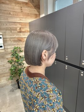 ベイショア(Bay Shore NY) 【グレージュカラー/マニッシュボブ/ボブヘア】