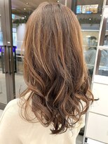 ステア ケース(stair case)&nbsp;コテ巻き風パーマ　レイヤーカット　銀座ヘアサロン