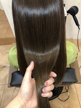 アコンプリッシュ 代官山 恵比寿(accomplish) プラチナミネコラ