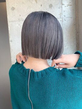 ヌイ 横浜(nui) グレージュミニボブ_コンマヘアホワイトアッシュショートパーマ