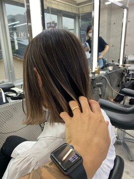 イキ 表参道(iki omotesando) モード/無造作ウェーブ/大人ガーリー[表参道駅]