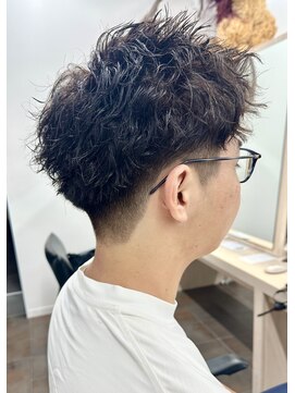 サロンドジョー(salon de joe) スパイキーショートパーマニュアンスパーマ 奥東 巧真
