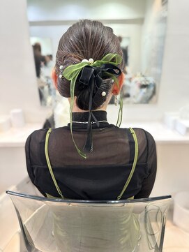 ヘアセット&メイク専門店 カスミ(Kasumi) リボン風シニヨン