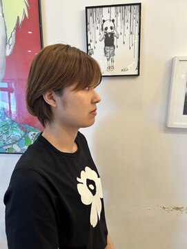 ルッツ(Lutz. hair design) 25.9.26耳かけショートボブ[犬山良慈]
