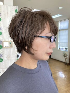 ブラッシュオン(BRUSH-ON) アッシュベージュ × ショートスタイル