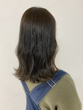 アングゥ ウル(ungu ul) オリーブベージュ/ロングヘア/レイヤーカット