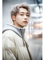 ジェットブラックキューサンロク(JET BLACK 936)&nbsp;ホワイトセンターパート