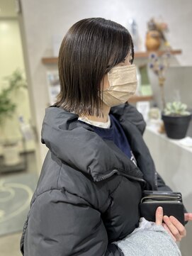 オウル(Owll) ◆◇コンパクトなミニボブ　オリーブグレージュ◇◆