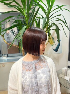 アウラ(AURA) ミニボブ切りっぱなしボブ