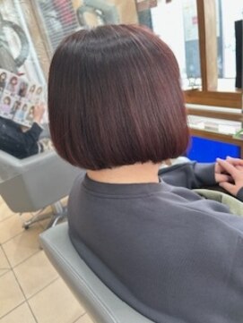 スタジオ アルファプラス 日暮里店(studio α+) ステップボーンカットカットボブショートハイライト白髪ぼかし