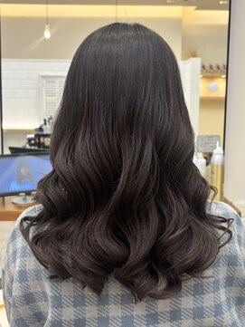 アメリ バイ アピッシュ(Amelie by apish) 大きめ韓国風パーマ