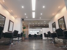 カラリス 黒川店(coloris)の雰囲気（清潔感のある店内です♪）
