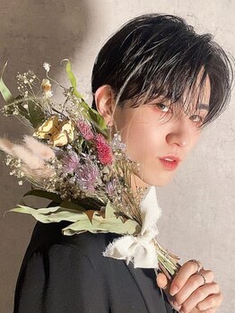 第一印象を左右する顔周りの似合わせはお任せください！毎日のお洒落が楽しくなる韓国風スタイルをお届け♪