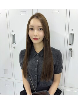 アイユー(ii+U) ストレートロング　オリーブベージュ　艶髪