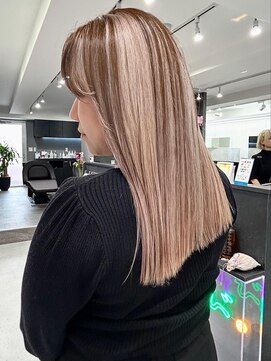 いろあそび 町田 ブラウン×ホワイトベージュに