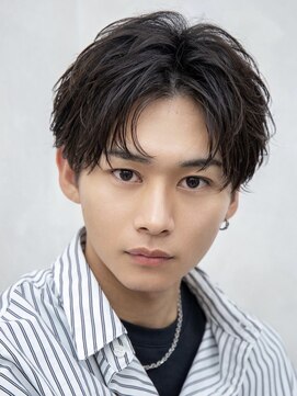 ルーシー 渋谷(LUCEY) センターパートニュアンスパーマフェザーパーマ波巻きパーマ