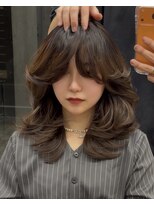 ヌエン 渋谷(NU/EN) 海外ガールレイヤーカット/バタフライカット/ハッシュカット