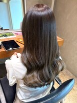 ナチュラル ヘアーデザイニング(Natural hair designing)&nbsp;オリーブグレージュ×韓国風ゆるウェーブで叶える透明感ロング