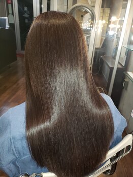 グロス(GLOSS)の写真/髪にやさしい髪質改善カラーうるつやと再現性が高くもちが良いカットで美髪へ
