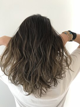 ブランシェ 小牧店(BRANCHE) ★オーダーNo,1外国人風ハイライトグラデーションカラー★