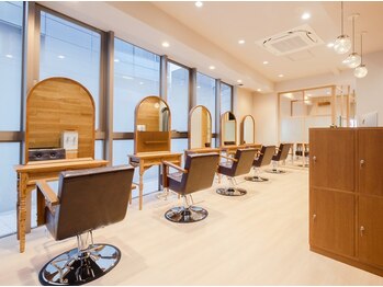 アモール 人形町店(amor)の写真/質にこだわる大人女性も納得の仕上がり◇大人ならではの髪のお悩みも解消し、あなたの魅力を引き出します♪