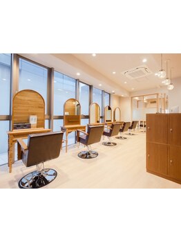 質にこだわる大人女性も納得の仕上がり◇大人ならではの髪のお悩みも解消し、あなたの魅力を引き出します♪