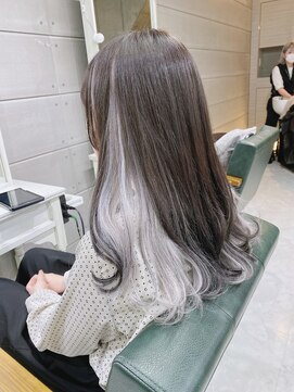 デイズ(days) ホワイトアッシュグレージュカラーインナーカラー　ロングカット