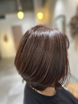 アトリエレゴ(atelier REGO) 【脱・白髪染め!白髪活かしハイライト×シルキーベージュボブ】