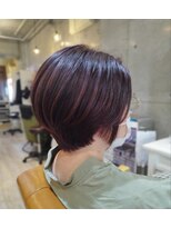 オモルフィ(Omorfi)&nbsp;毛先シャープなショートボブ