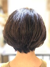 アリビア(ALIVIA) ☆シルエット抜群　ショートボブ☆