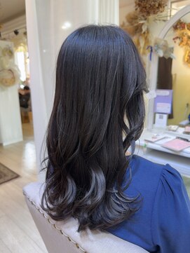 アミュー(amiu) 透明感暗めグレージュ