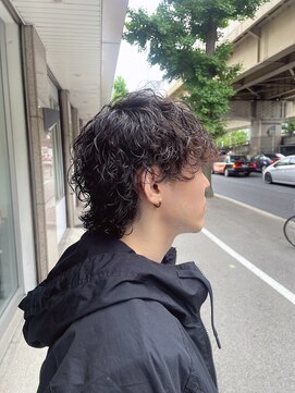 メンズサロン キング 梅田店(Men’s salon K!ng) 波巻きツイストスパイラルパーマ/フェザーパーマ/眉毛/メンズ