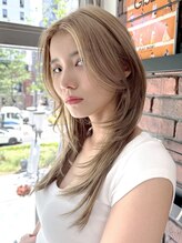 ケーツー心斎橋 クイーンズガーデン バイ ケーツー(K two QUEEN'S GARDEN by K two) ハイトーンカラー*ベージュ*ハイレイヤーカット*顔周りレイヤー