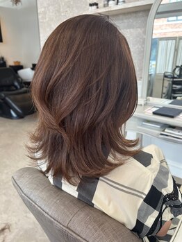 アルト(ALTO)の写真/【大曽根駅徒歩3分】気になる根元もしっかりカバー。透明感を演出するグレイカラーなら【ALTO】にお任せ◎